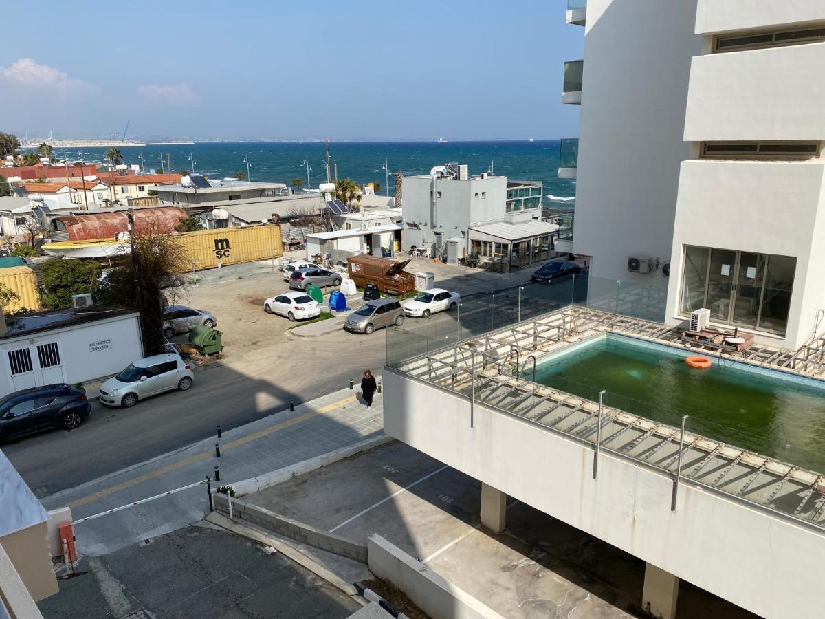 Central, By Sea, Seaview, Renovated 1 Bedroom Flat Larnaca Buitenkant foto