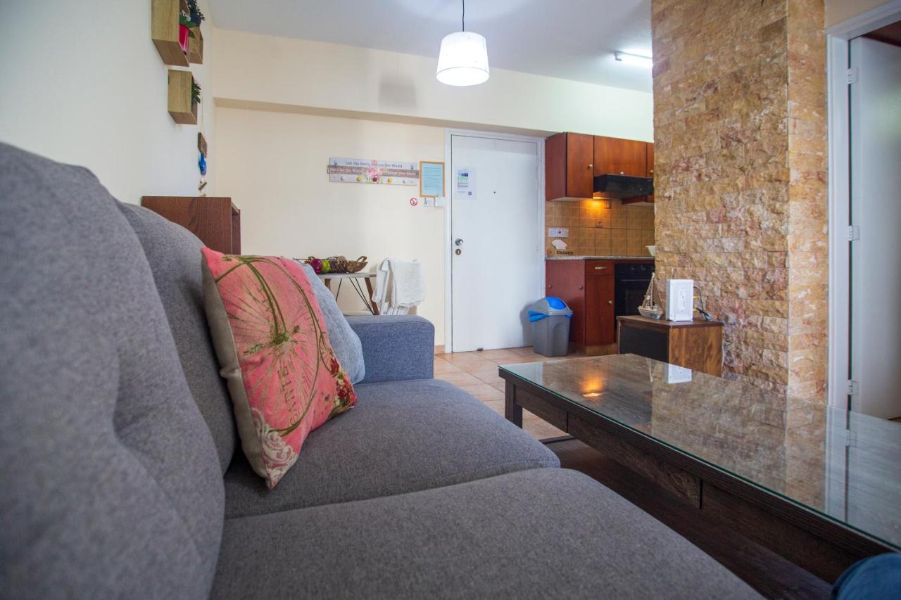 Central, By Sea, Seaview, Renovated 1 Bedroom Flat Larnaca Buitenkant foto